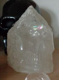 Bergkristallschädel mit Spitze energetisiert 515 g