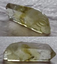 Citrin Kristallschädel mit Spitze klar 380 g